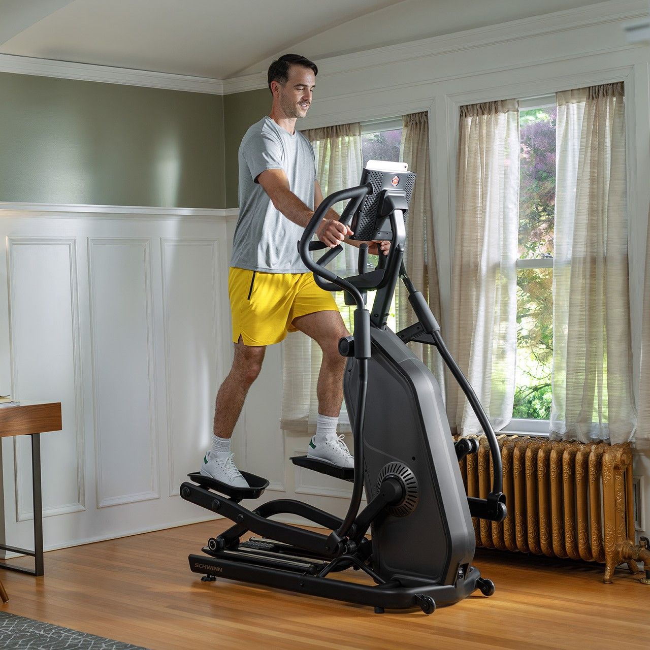 590E Elliptical Trainer